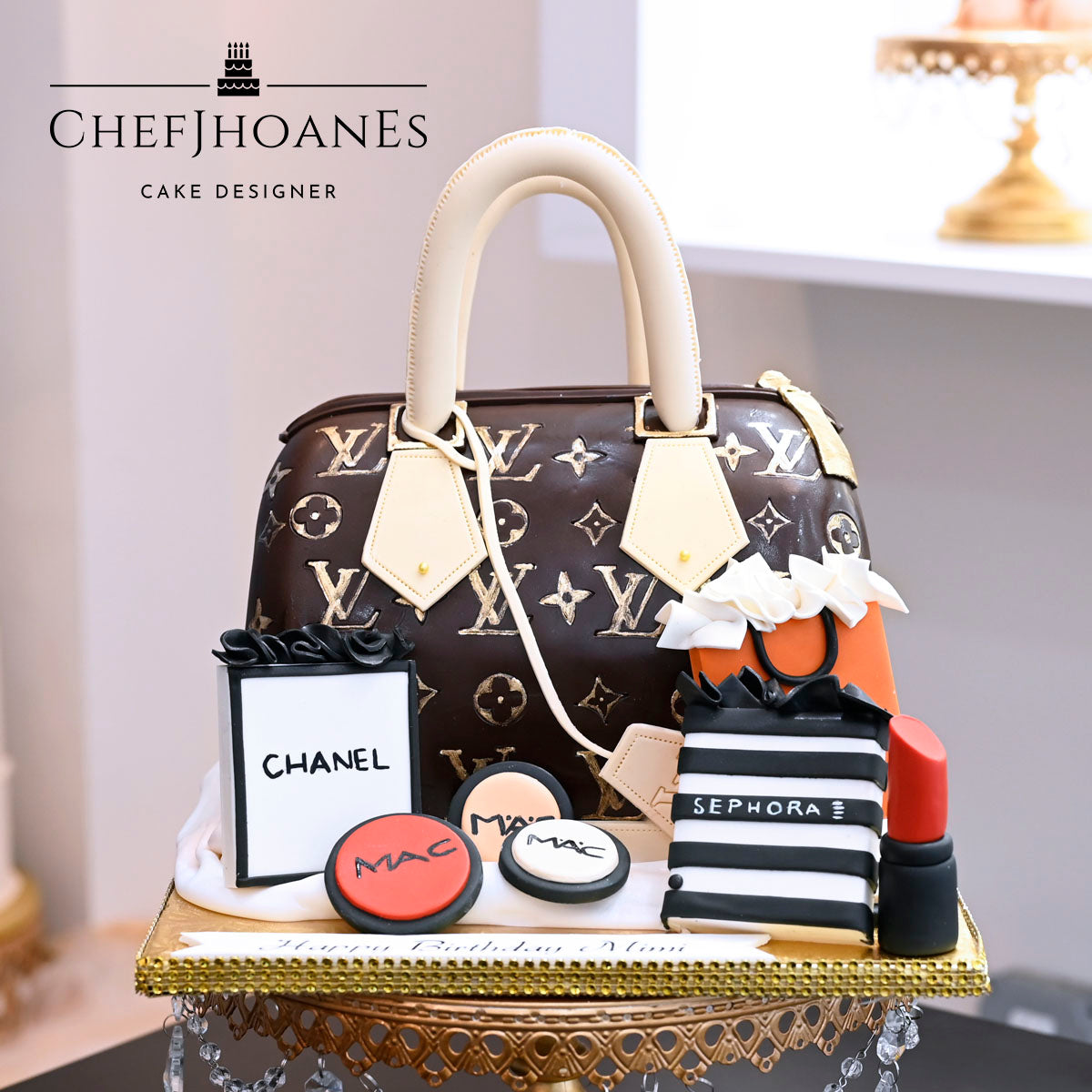 Louis Vuitton handbag cake. Feed 25 people. – Chefjhoanes
