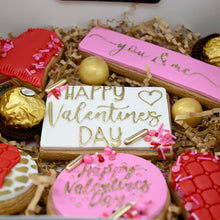 Load image into Gallery viewer, Valentine cookies.

