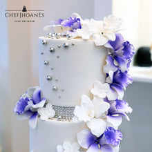 Load image into Gallery viewer, White and Purple wedding Cake. Feed 25 people.

