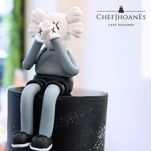 Load image into Gallery viewer, Kaws cake. Feed 10 people.
